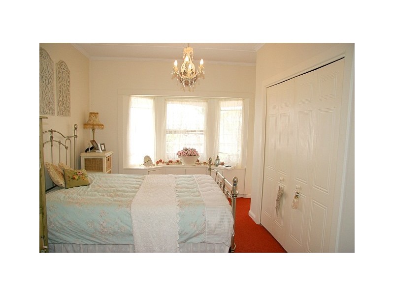 6 The Avenue, Bundeena NSW 2230