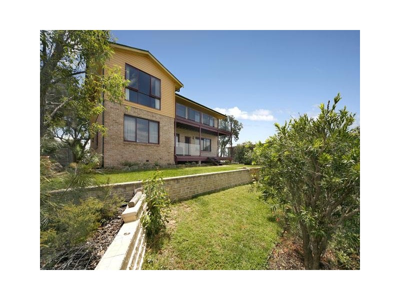 18 Eric Street, Bundeena NSW 2230
