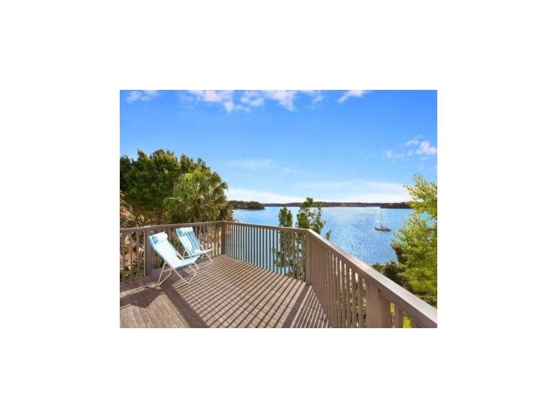 3 The Avenue, Bundeena NSW 2230