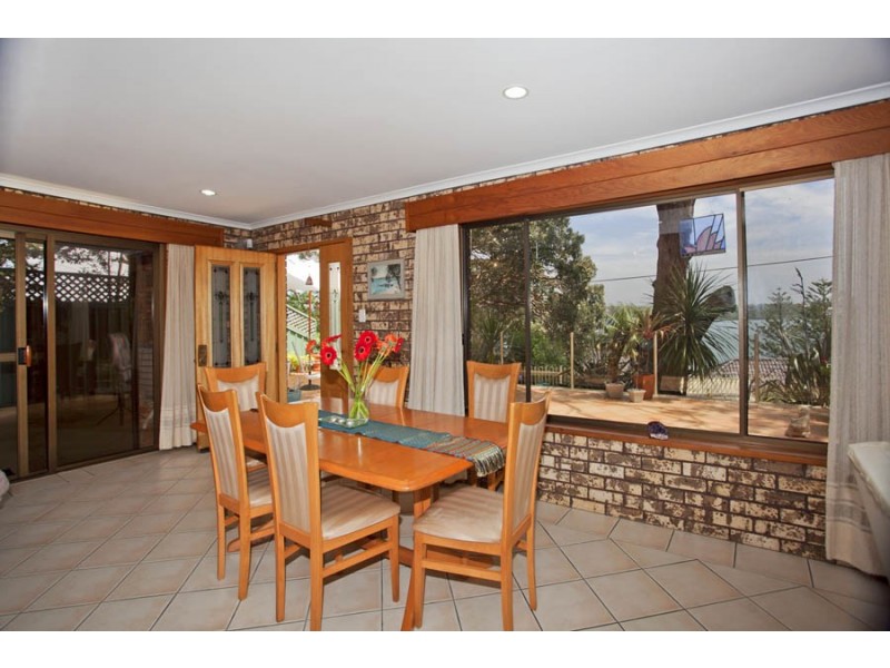 15 Loftus Street, Bundeena NSW 2230