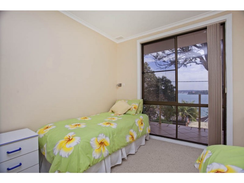 15 Loftus Street, Bundeena NSW 2230