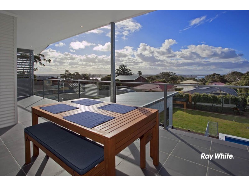 7 Scarborough Street, Bundeena NSW 2230