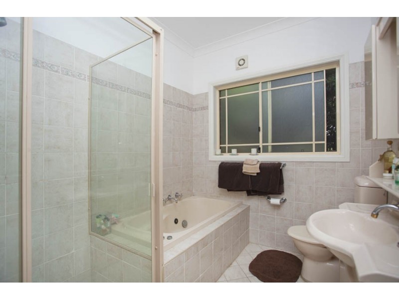 2/50 Pacific Crescent, Maianbar NSW 2230