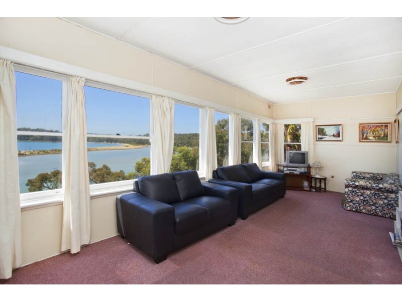 11 Pacific Crescent, Maianbar NSW 2230