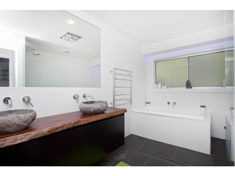 28 Short Avenue, Bundeena NSW 2230