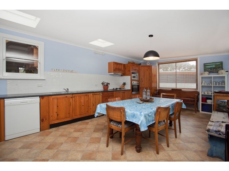 8 Crammond Avenue, Bundeena NSW 2230