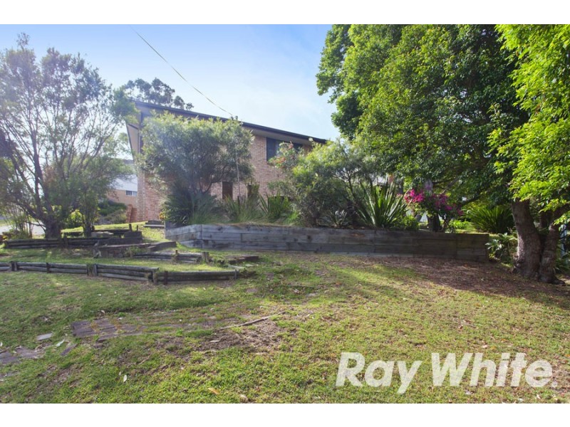 8 Eric Street, Bundeena NSW 2230