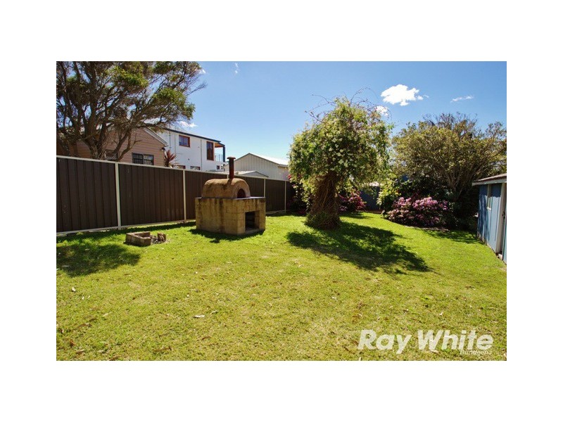 10 Neil Street, Bundeena NSW 2230