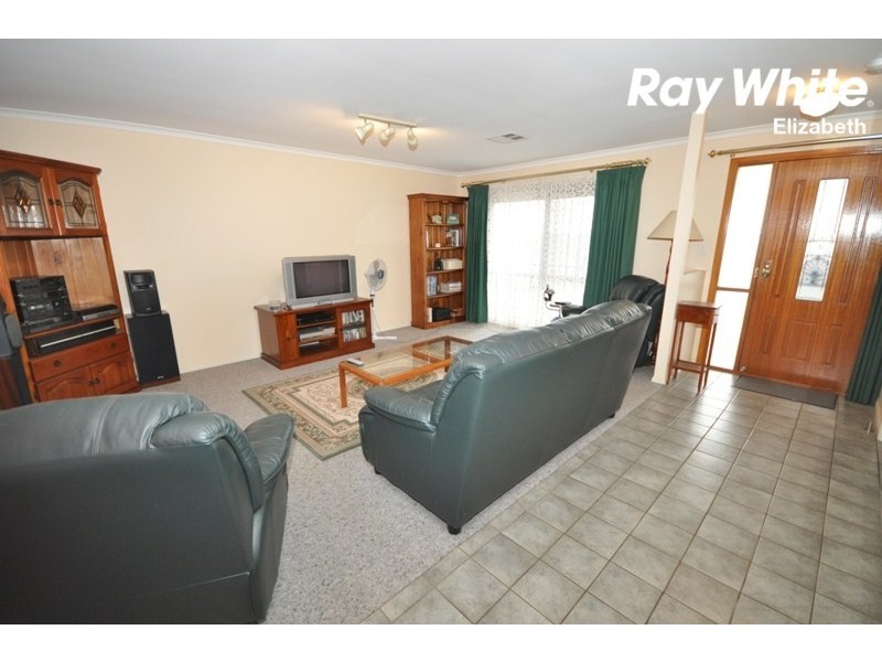 3 Marlborough Cl, Hillbank SA 5112