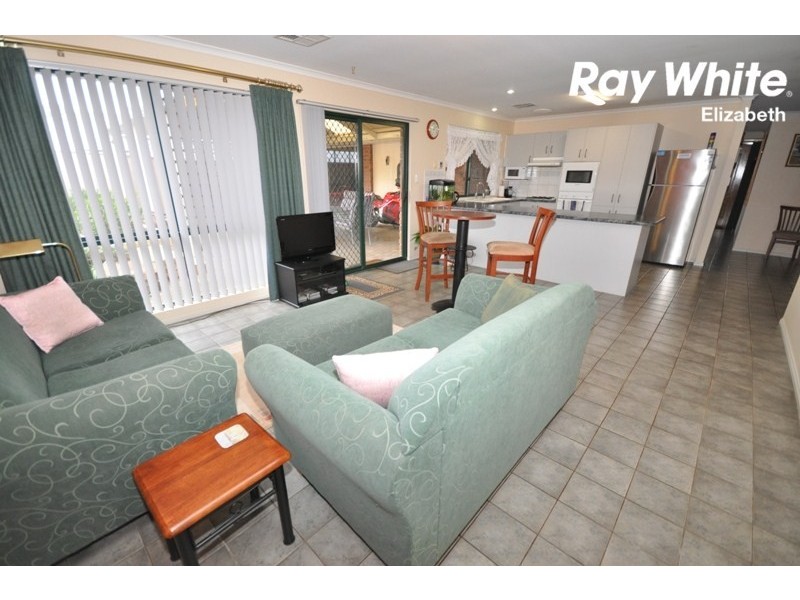 3 Marlborough Cl, Hillbank SA 5112