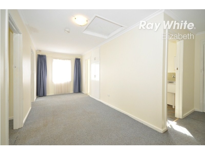 37 St Leonard Crescent, Elizabeth Downs SA 5113