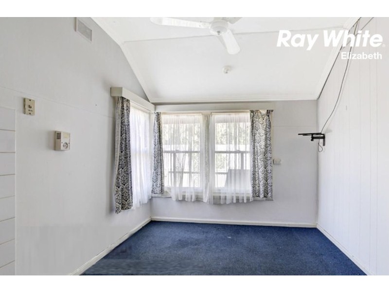 12 Larkhill Rd, Elizabeth North SA 5113