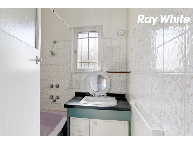 12 Larkhill Rd, Elizabeth North SA 5113