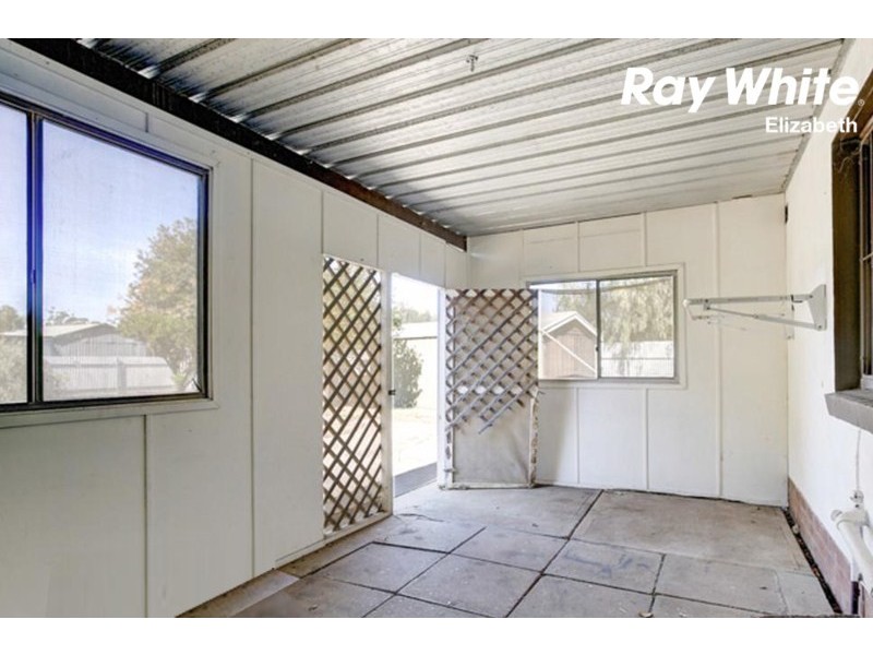 12 Larkhill Rd, Elizabeth North SA 5113