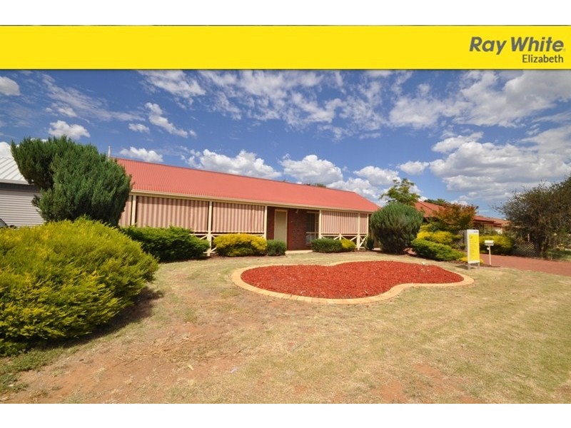 25 President Avenue, Andrews Farm SA 5114