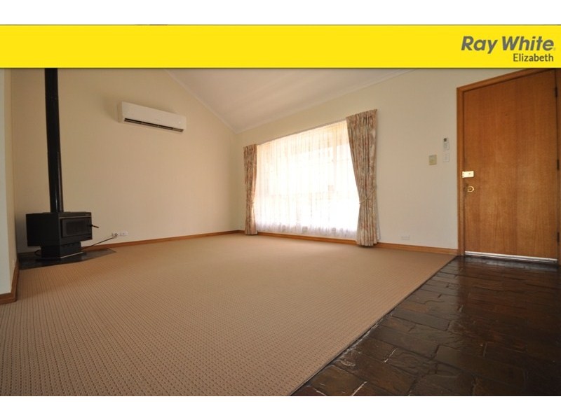 25 President Avenue, Andrews Farm SA 5114