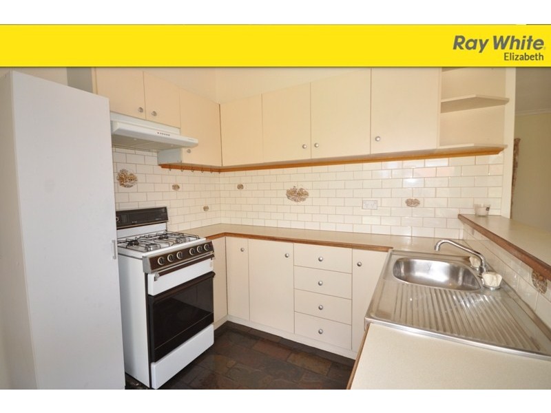 25 President Avenue, Andrews Farm SA 5114