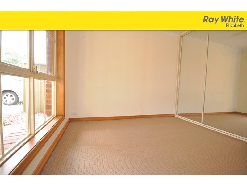 25 President Avenue, Andrews Farm SA 5114