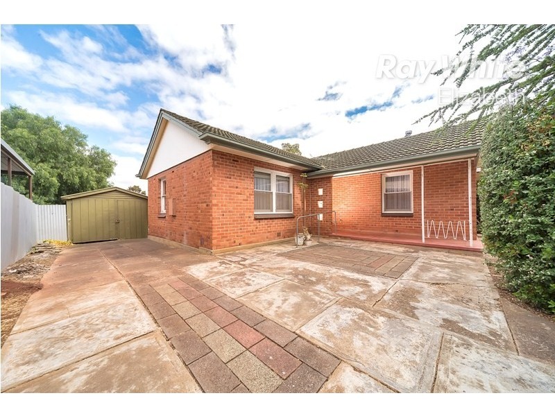 17 Bloomfield Crescent, Elizabeth Downs SA 5113