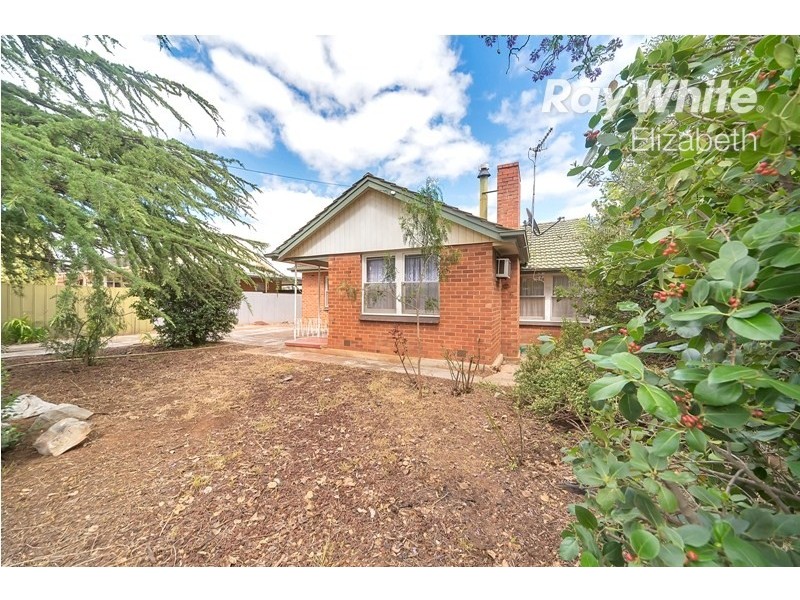 17 Bloomfield Crescent, Elizabeth Downs SA 5113