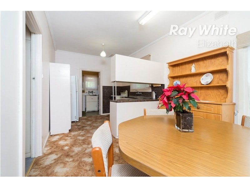 17 Bloomfield Crescent, Elizabeth Downs SA 5113