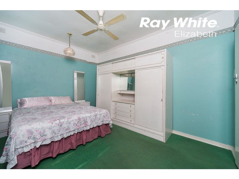 17 Bloomfield Crescent, Elizabeth Downs SA 5113