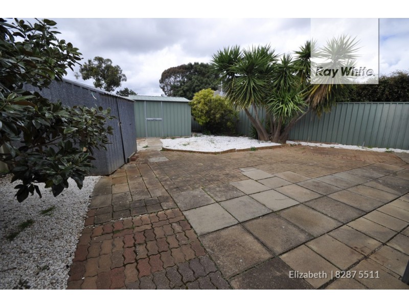 11 Clapton Street, Elizabeth Vale SA 5112