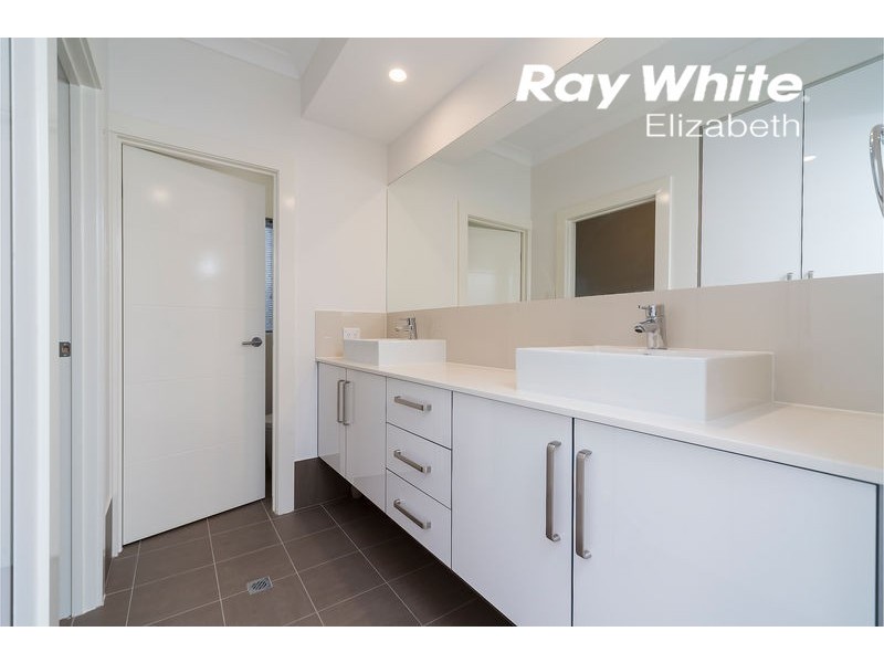 4 Eyre Circuit, Penfield SA 5121