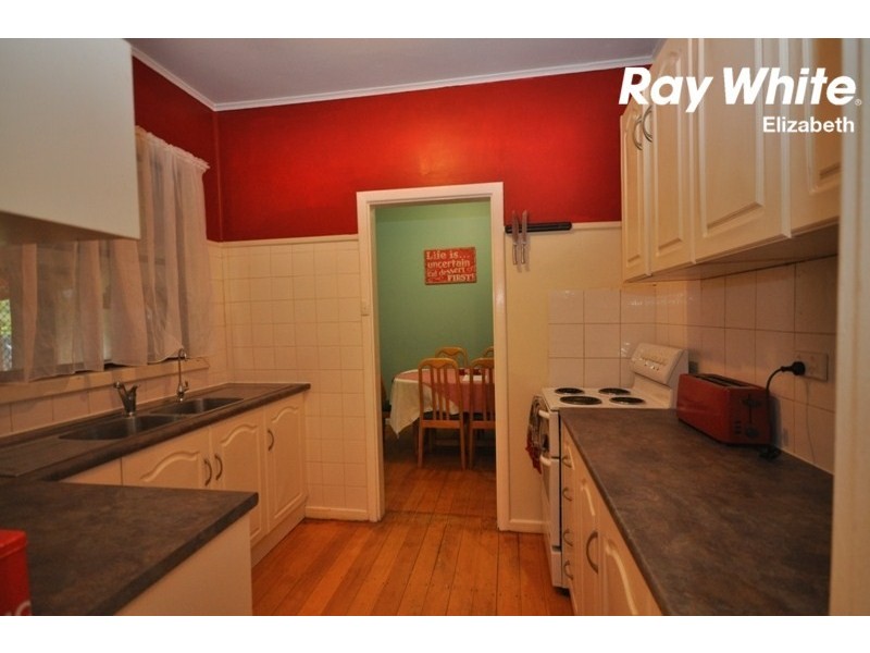 10 Manningford Road, Elizabeth South SA 5112