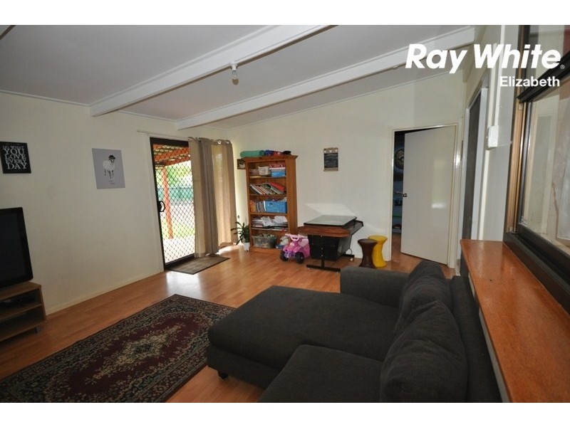 10 Manningford Road, Elizabeth South SA 5112