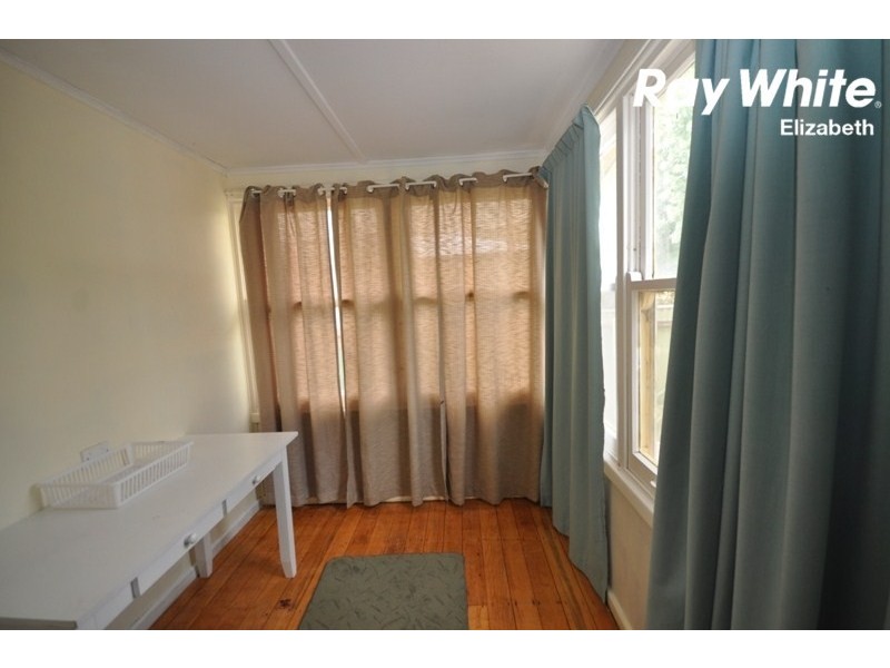 10 Manningford Road, Elizabeth South SA 5112