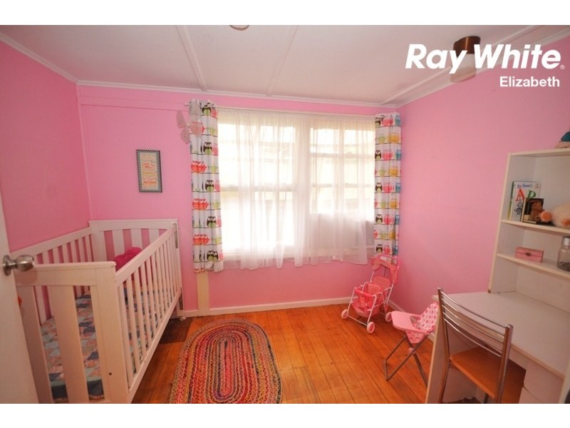 10 Manningford Road, Elizabeth South SA 5112