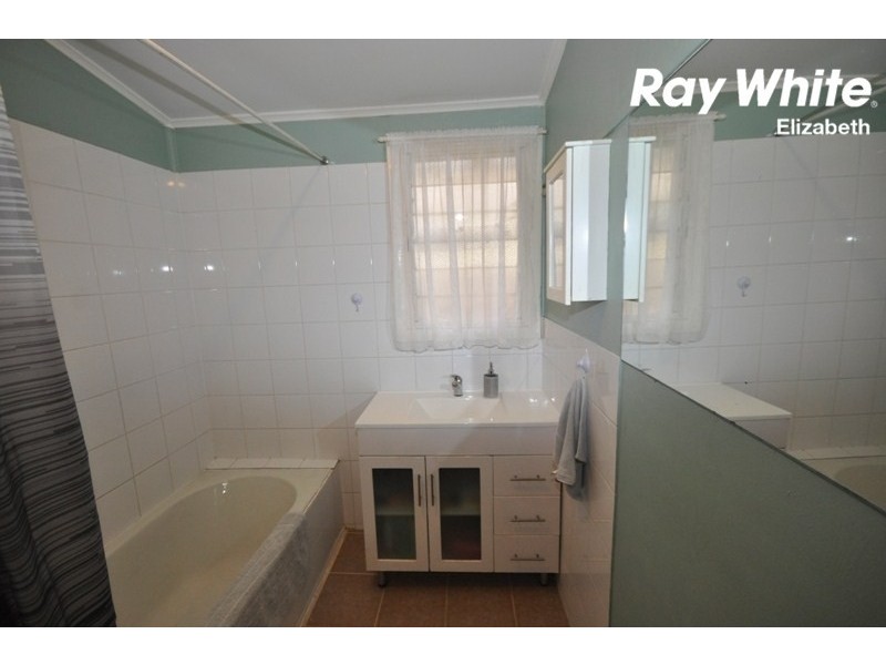 10 Manningford Road, Elizabeth South SA 5112