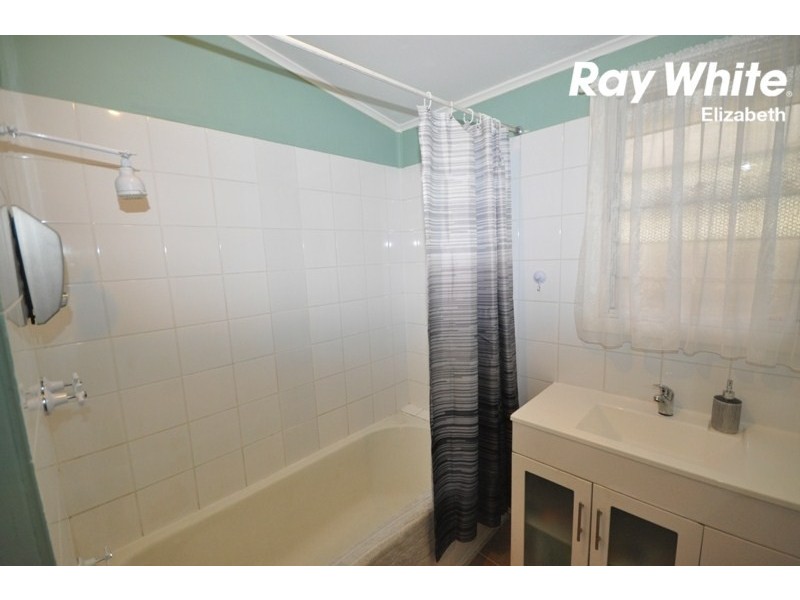 10 Manningford Road, Elizabeth South SA 5112