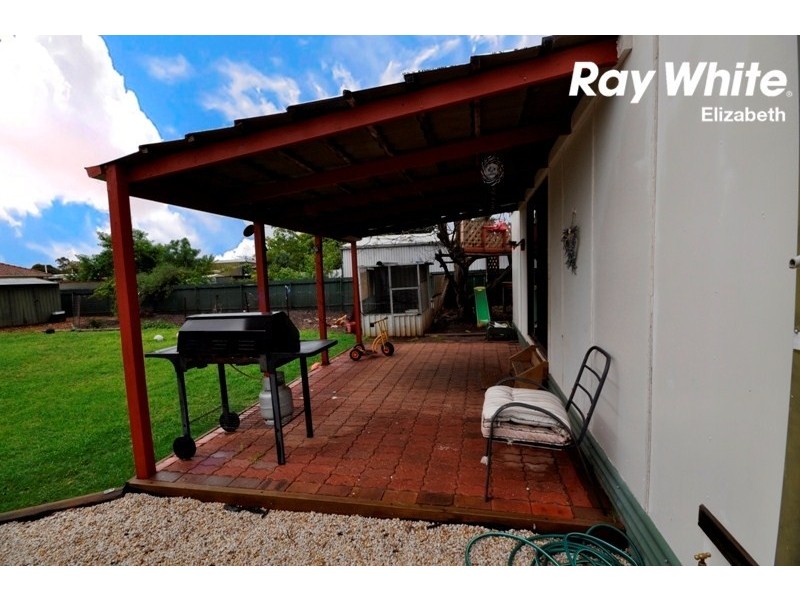 10 Manningford Road, Elizabeth South SA 5112