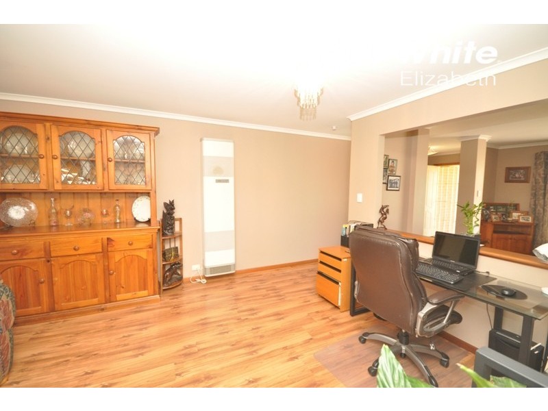 3 Mitchell Drive, Evanston Park SA 5116