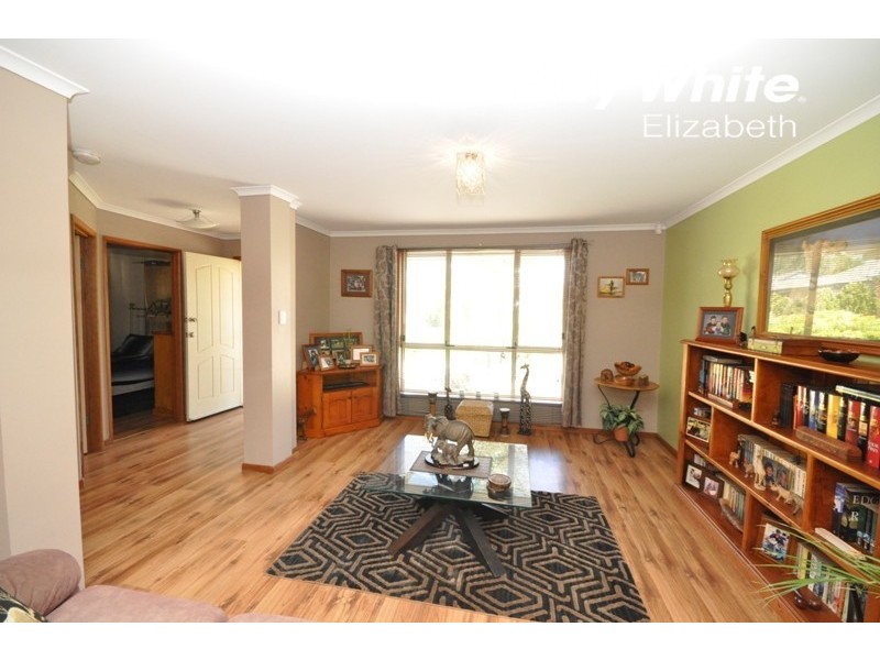 3 Mitchell Drive, Evanston Park SA 5116