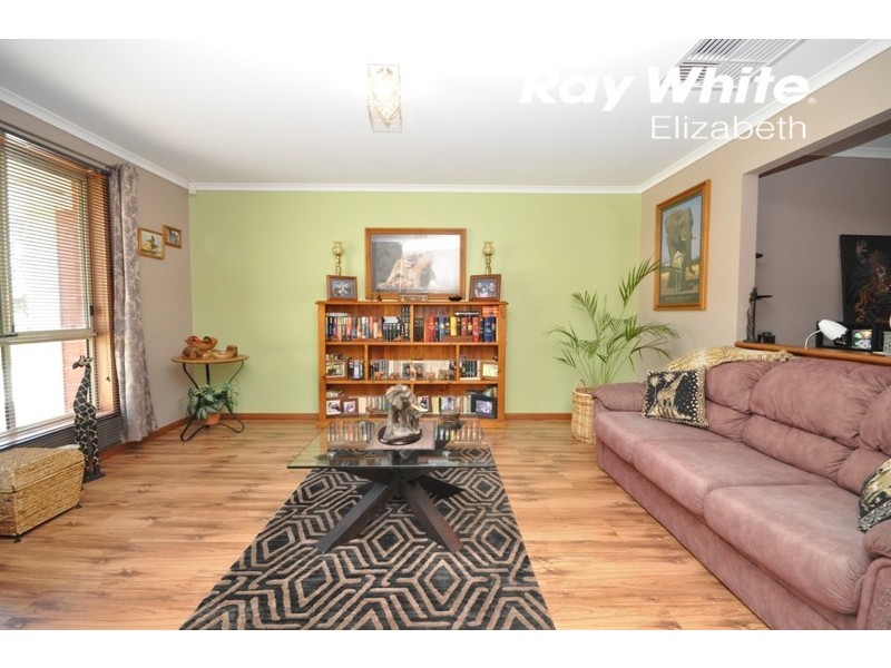 3 Mitchell Drive, Evanston Park SA 5116