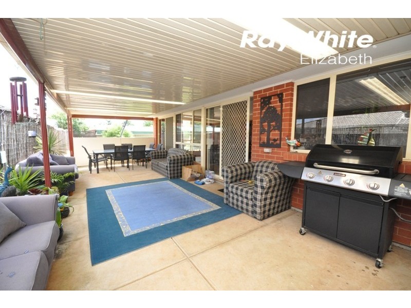 3 Mitchell Drive, Evanston Park SA 5116