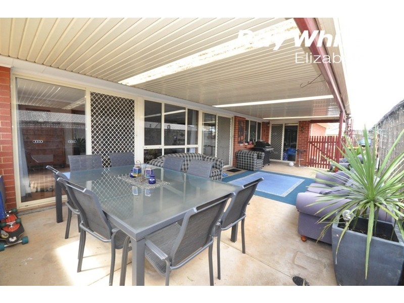 3 Mitchell Drive, Evanston Park SA 5116