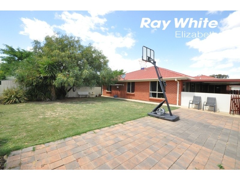 3 Mitchell Drive, Evanston Park SA 5116