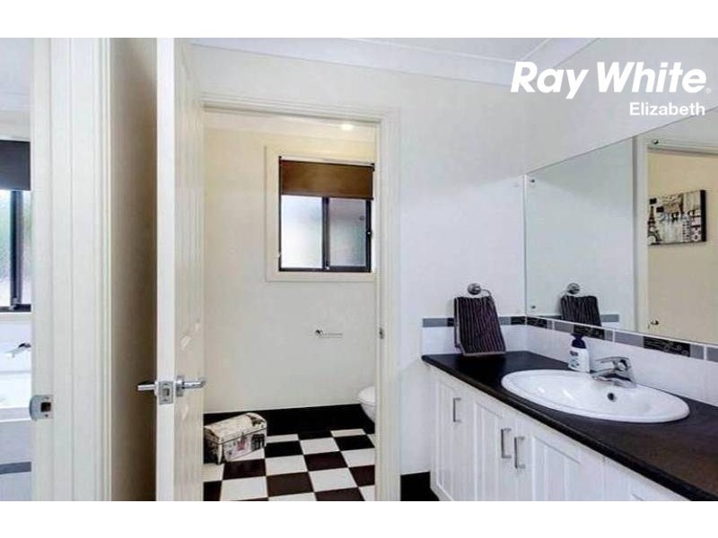 19 Modra Circuit, Hillbank SA 5112