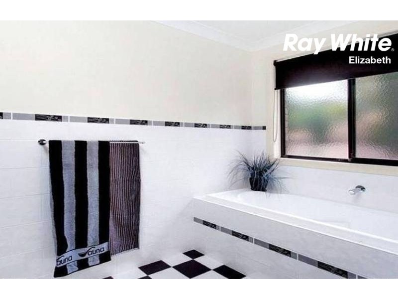 19 Modra Circuit, Hillbank SA 5112