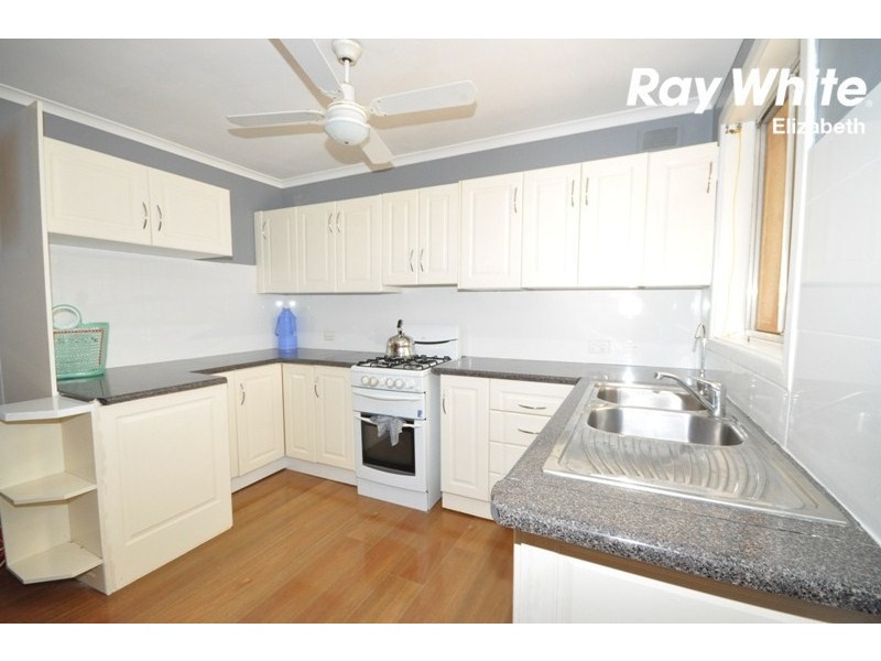 7 Preston Street, Elizabeth Downs SA 5113