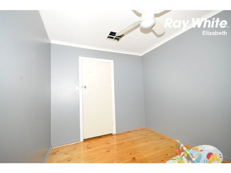 7 Preston Street, Elizabeth Downs SA 5113