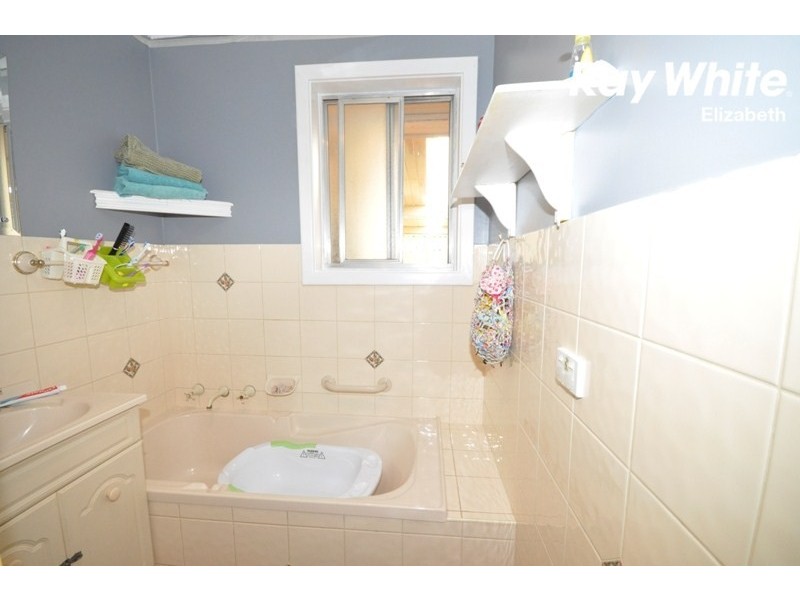 7 Preston Street, Elizabeth Downs SA 5113