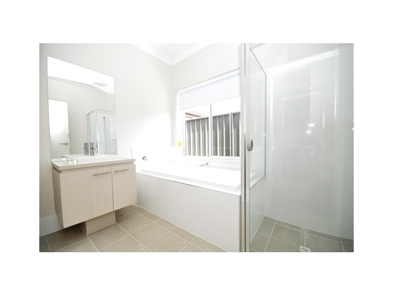 7 Lomandra Cres, Hillbank SA 5112