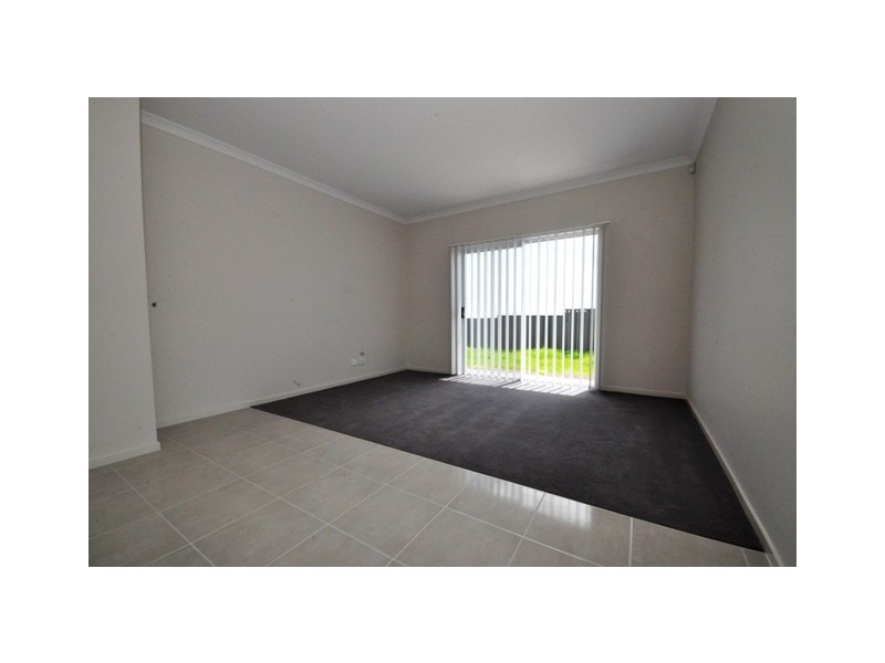 7 Lomandra Cres, Hillbank SA 5112