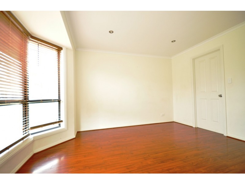 8 Dover Place, Elizabeth Park SA 5113