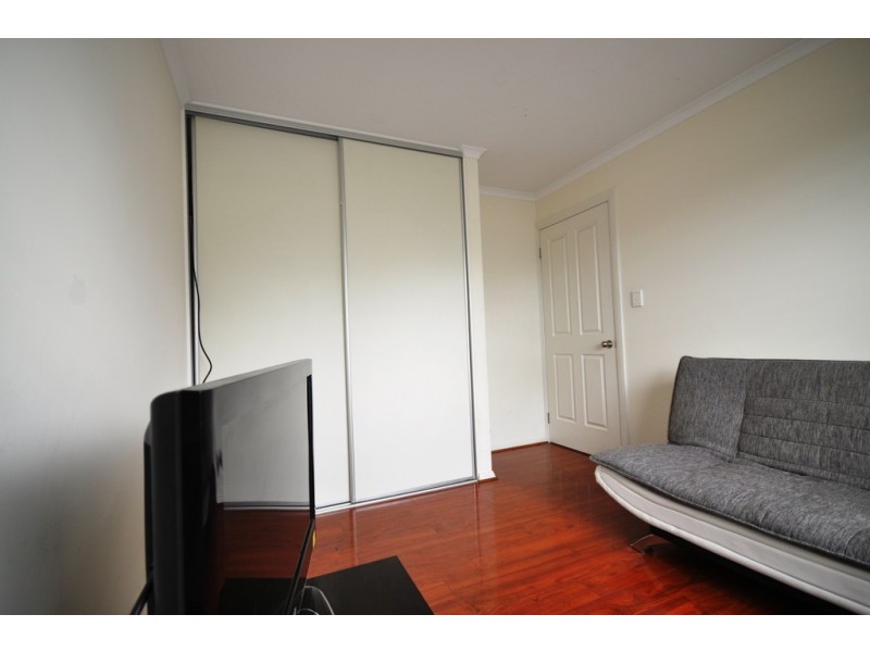 8 Dover Place, Elizabeth Park SA 5113